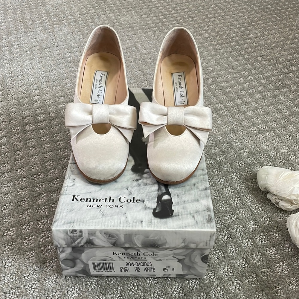 Kenneth Cole Bow-Dacious wedding shoes